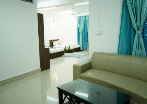 Executive Suite (First Floor)